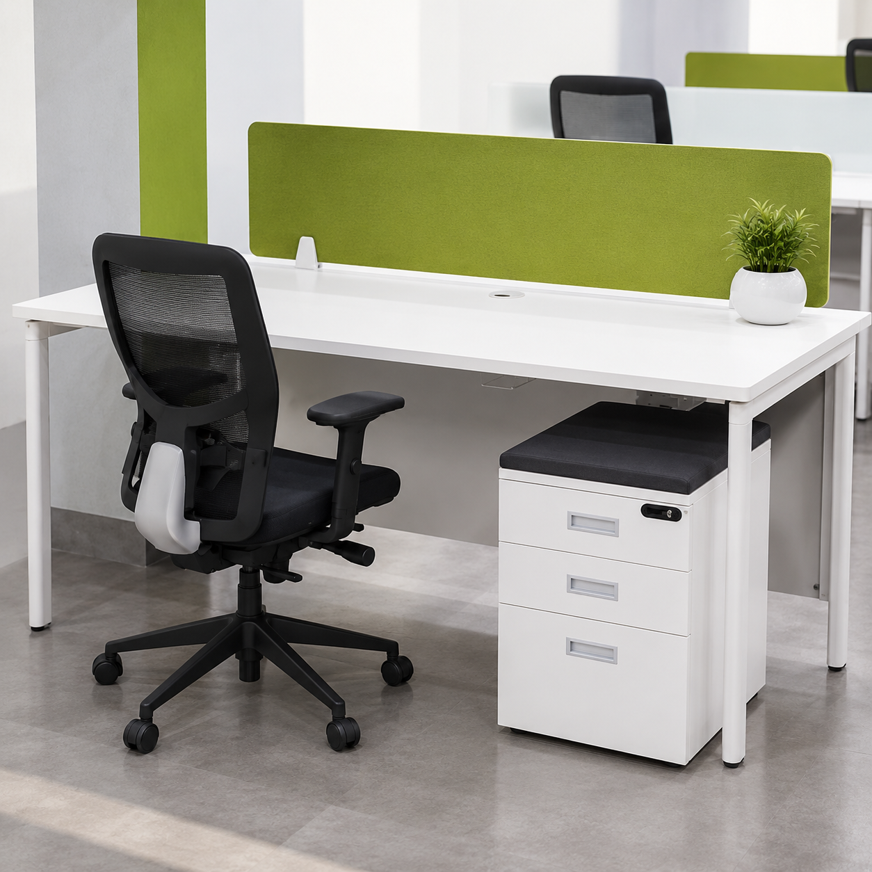 Workstations & Desks